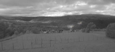 Luces en una ladera, (a la derecha de la imagen) en el Valle de Hessdalen 