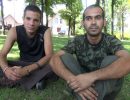 2 españoles en Donestk ayudan a la población a defenderse de los ataques de Kiev